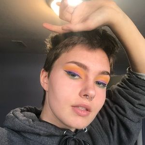 Meet your Posher, Eleena